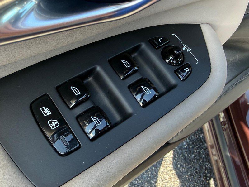 Certified 2025 Volvo XC90 B6 Plus AWD/4WD image 16