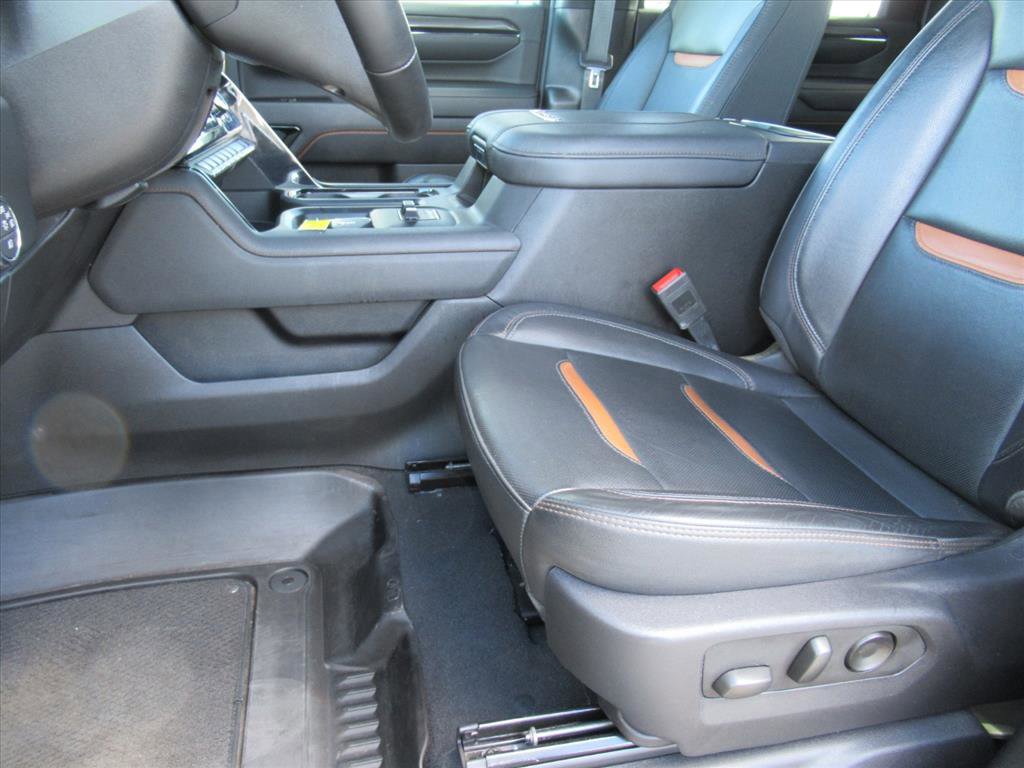 Used 2024 GMC Sierra 2500 AT4 w/ AT4 Premium Plus Package image 17