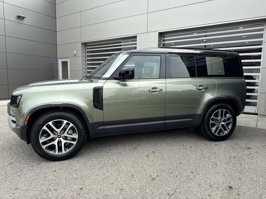 Used 2020 Land Rover Defender 110 HSE AWD/4WD image 3