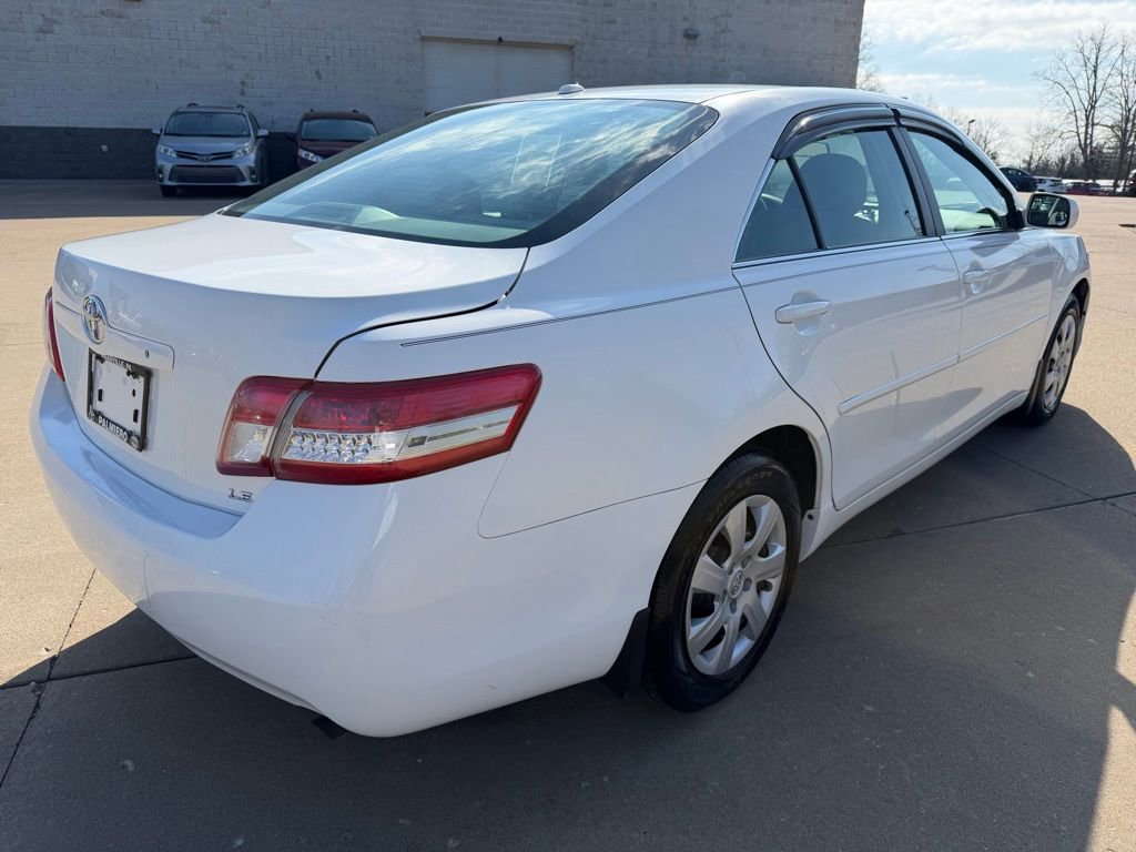 Used 2011 Toyota Camry LE FWD image 5