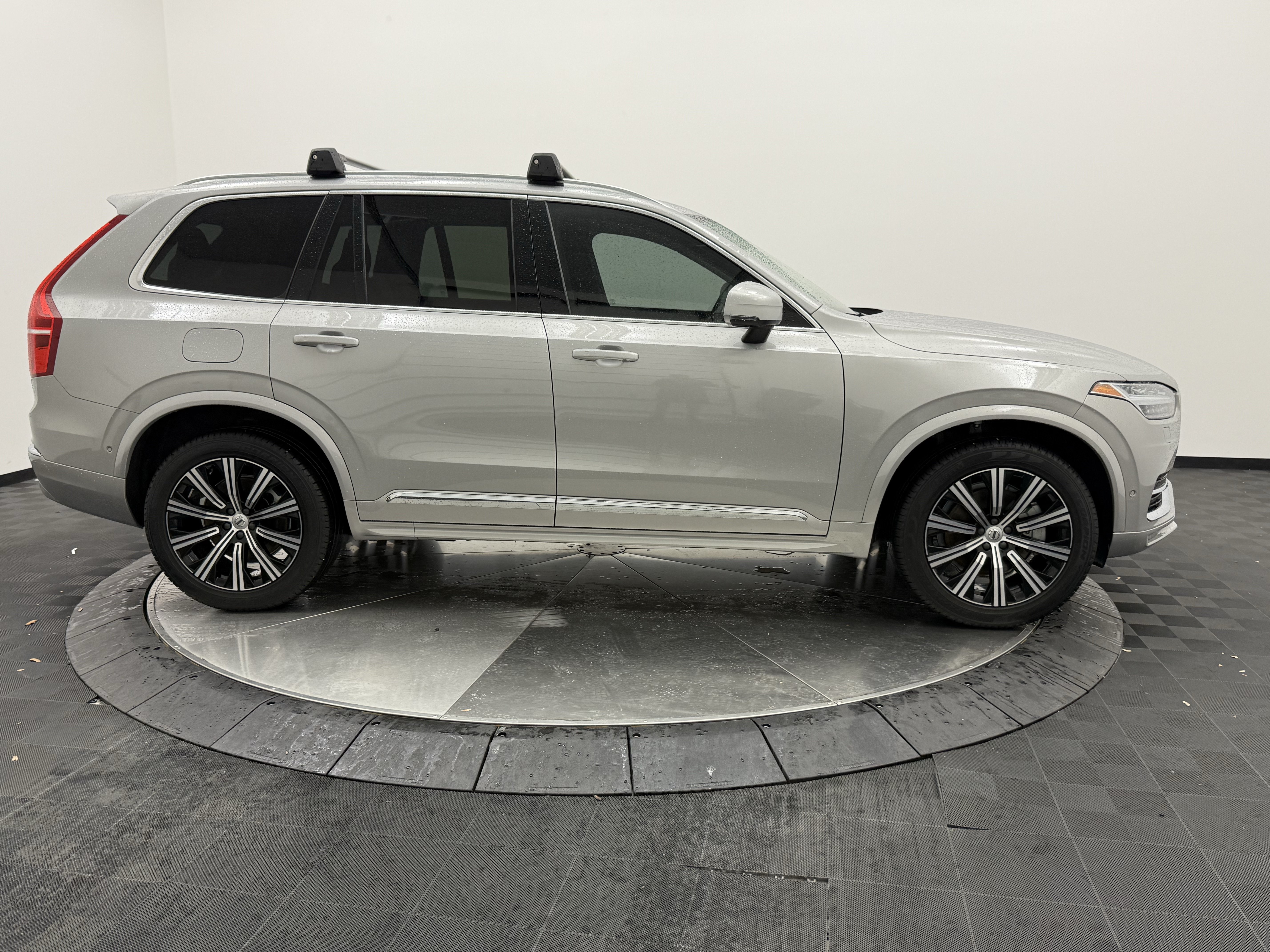 Certified 2024 Volvo XC90 B6 Plus w/ Protection Package Premier AWD/4WD image 8