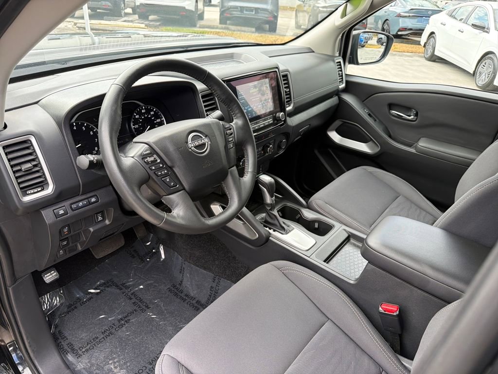 Used 2024 Nissan Frontier SV w/ SV Convenience Package image 13