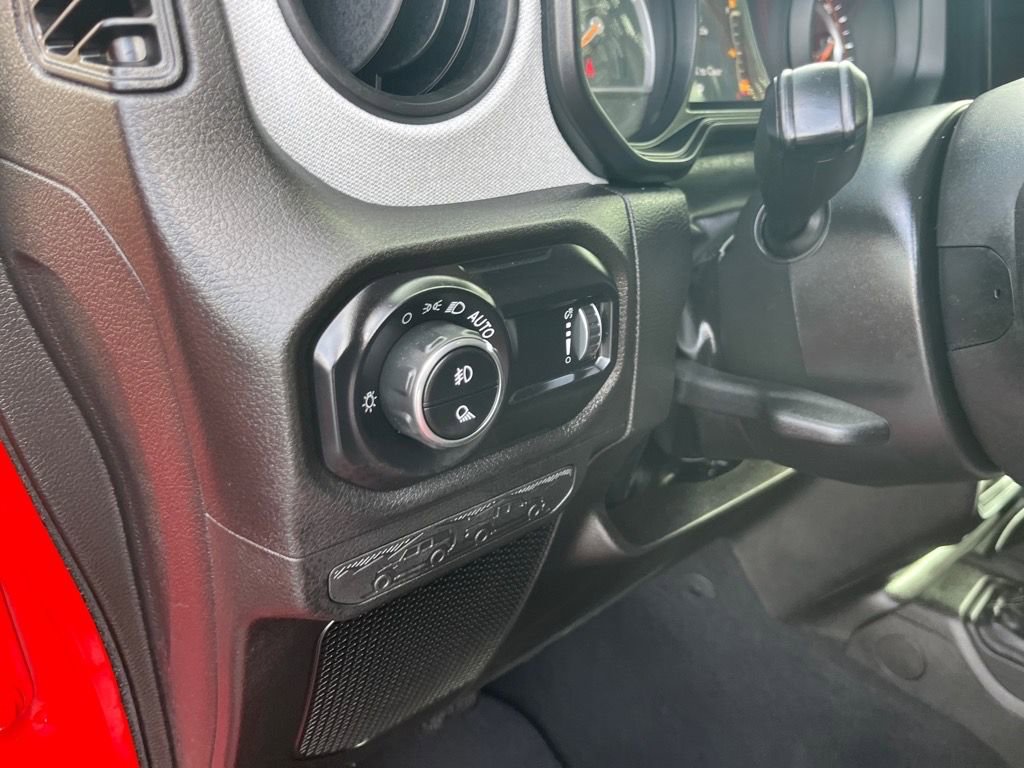 Used 2024 Jeep Gladiator Sport image 24