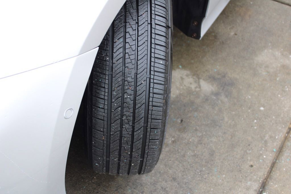 Used 2020 Toyota Prius LE image 13