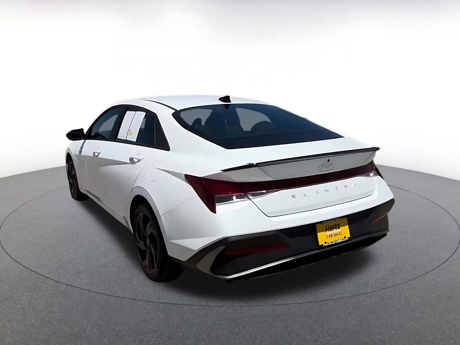 Used 2026 Hyundai Elantra Sport FWD image 11