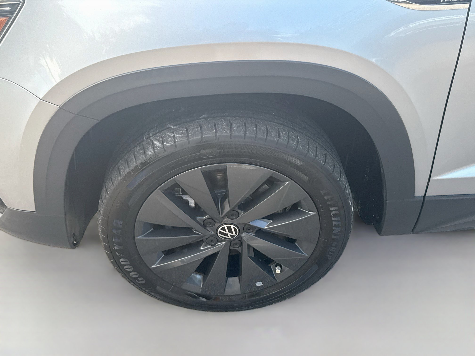 Certified 2023 Volkswagen Taos S FWD image 35