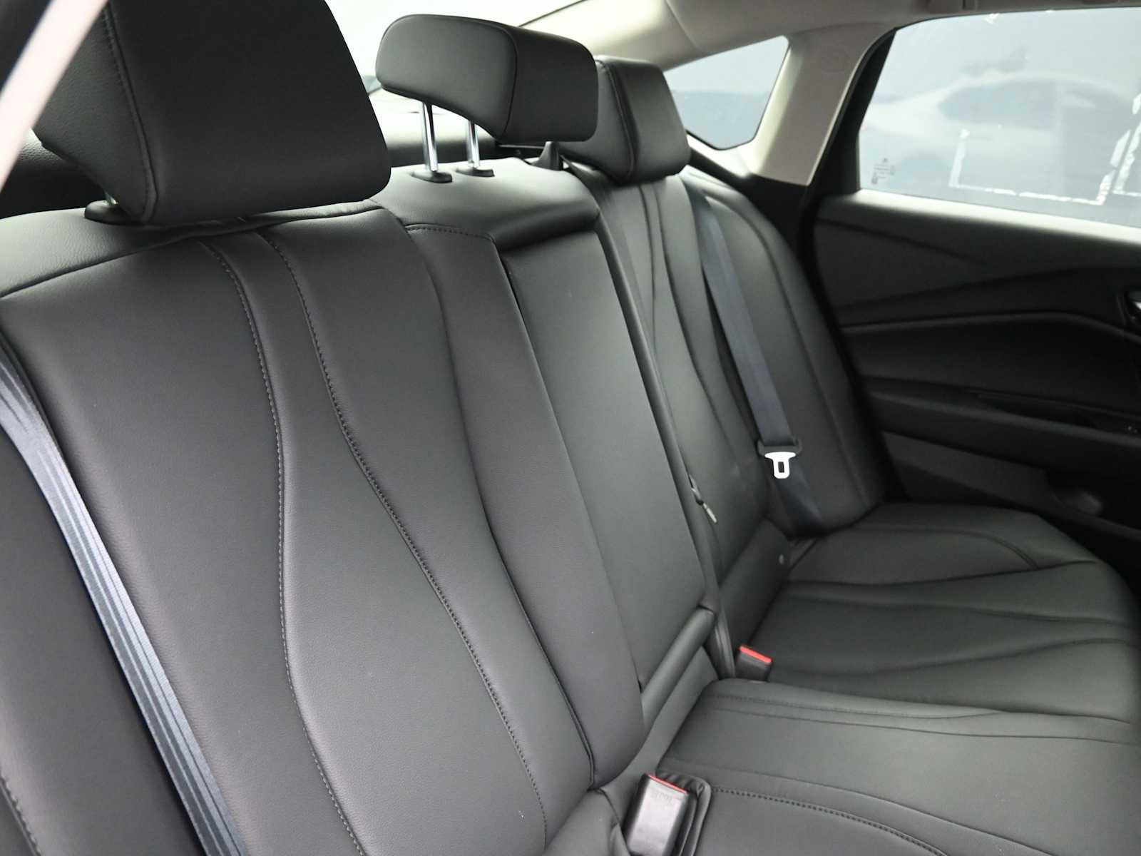 Used 2023 Acura TLX image 17