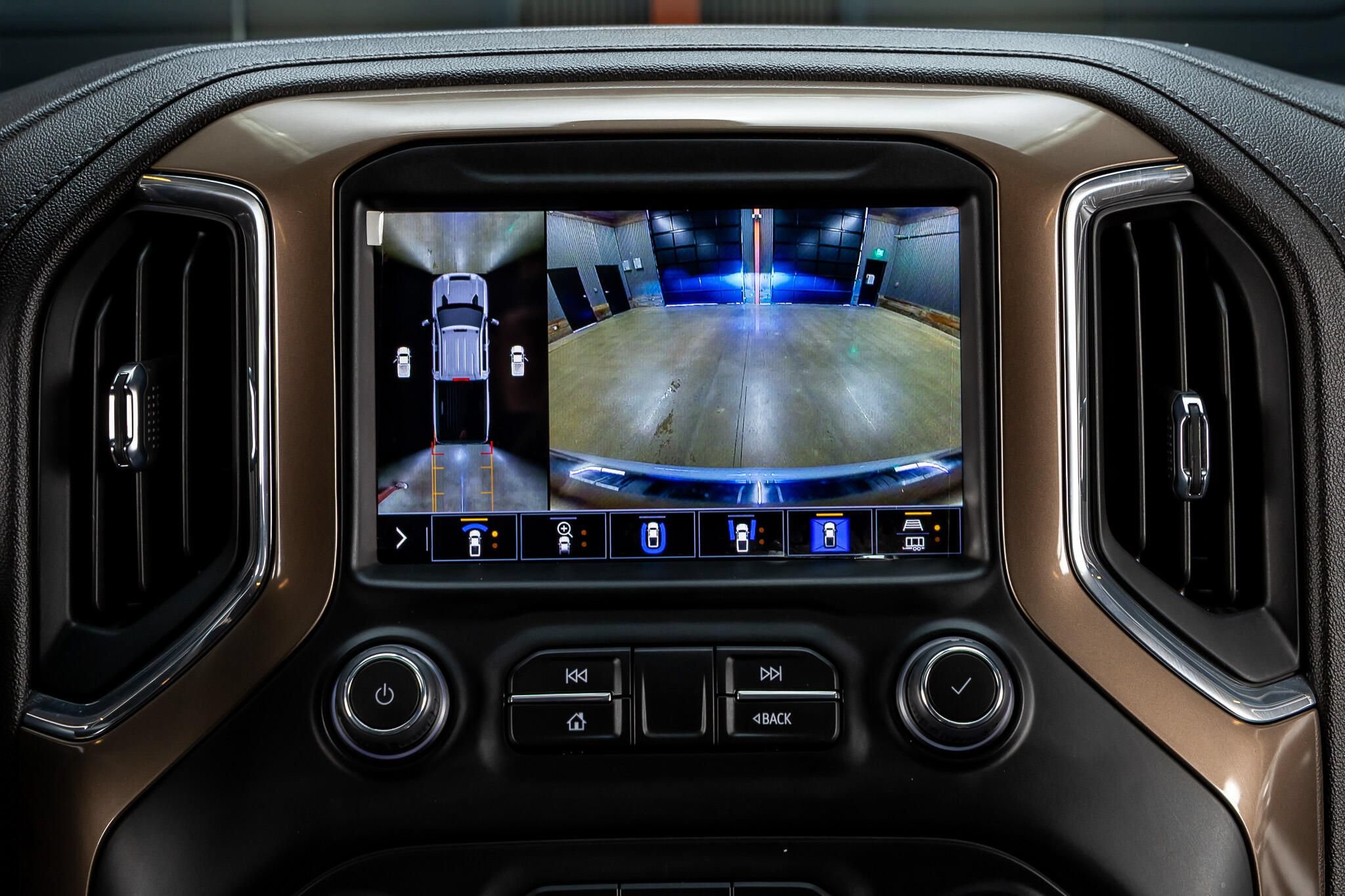 Used 2023 Chevrolet Silverado 2500 High Country AWD/4WD image 24
