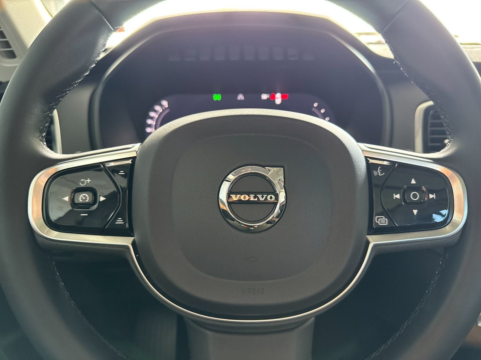 Certified 2024 Volvo XC90 T8 Plus w/ Protection Package Premier AWD/4WD image 29