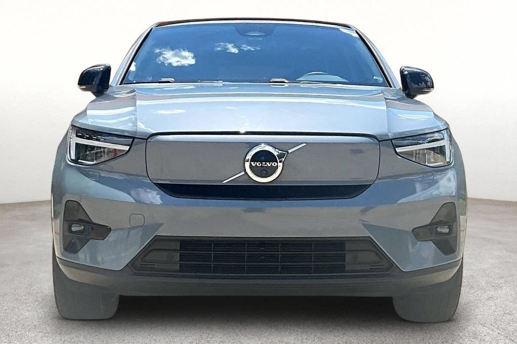 Certified 2023 Volvo C40 P8 Recharge Plus w/ Climate Package AWD/4WD image 4