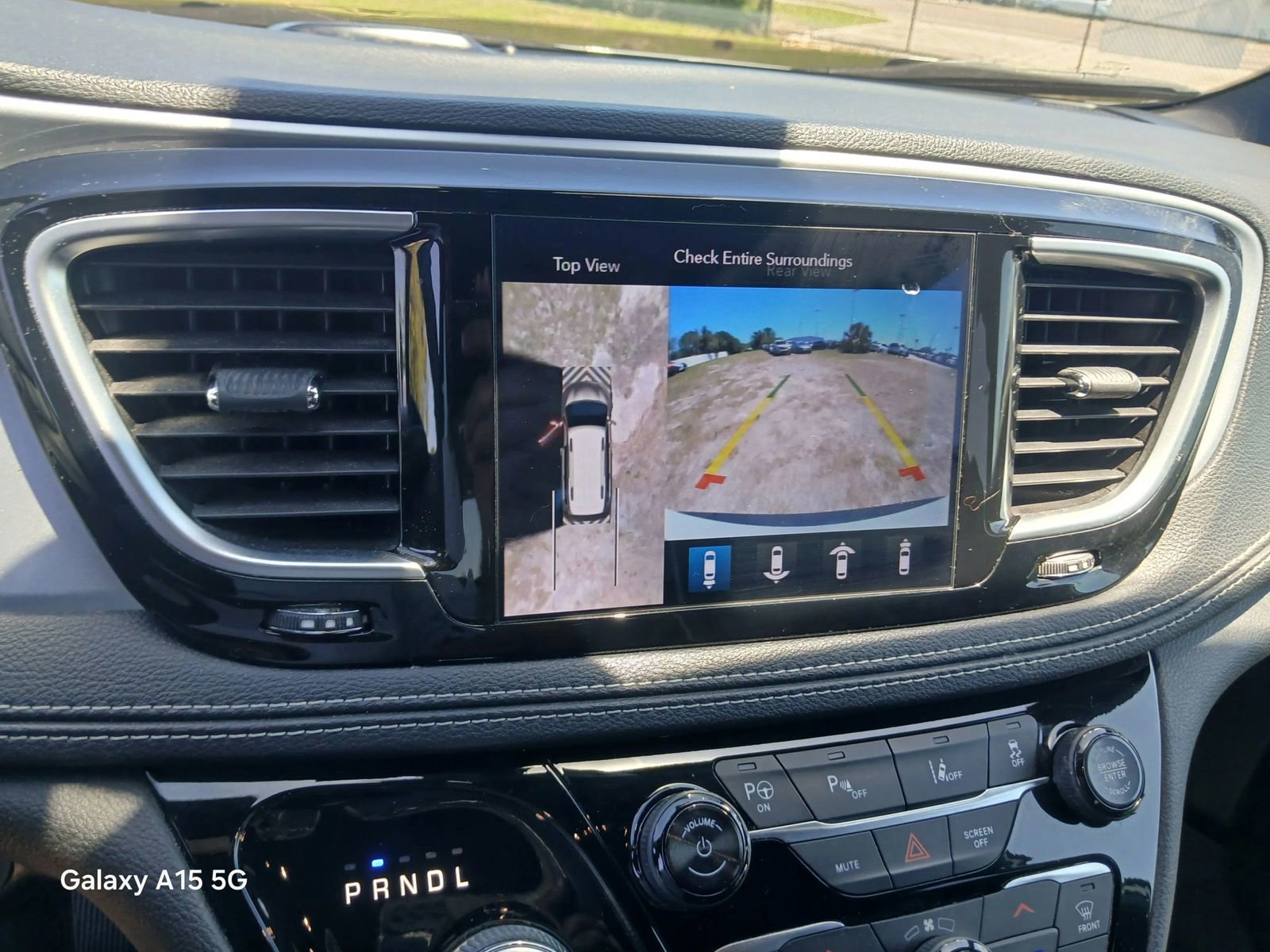 Used 2019 Chrysler Pacifica Limited w/ Advanced Safetytec Group FWD image 37