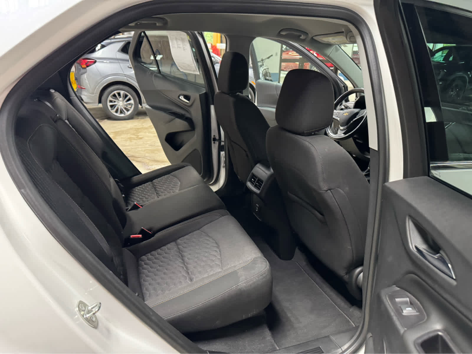 Used 2019 Chevrolet Equinox LT image 12