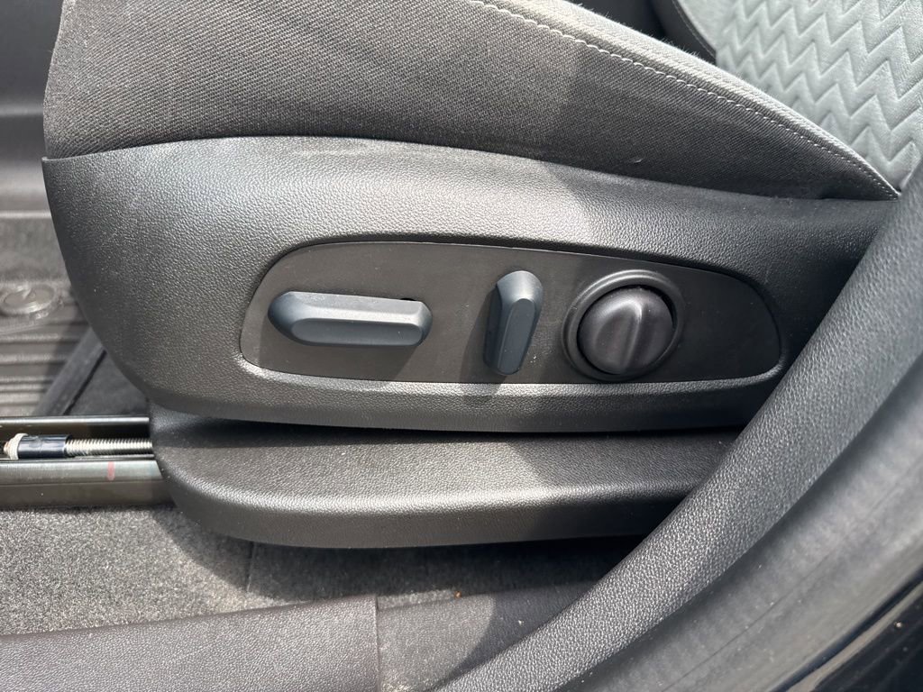 Used 2024 Chevrolet Equinox LS w/ LS Convenience Package FWD image 10