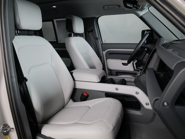 New 2026 Land Rover Defender 110 X-Dynamic SE AWD/4WD image 3