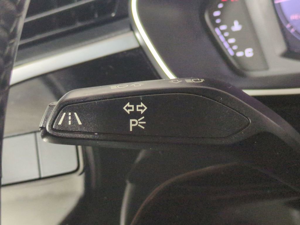 Used 2020 Audi Q3 2.0T Premium w/ Convenience Package image 29