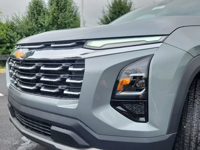 New 2027 Chevrolet Equinox LT w/ LPO, Floor Liner Package FWD image 10