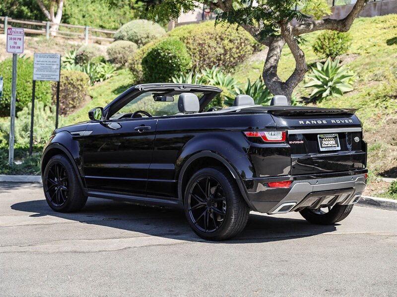 Used 2018 Land Rover Range Rover Evoque SE Dynamic AWD/4WD image 4