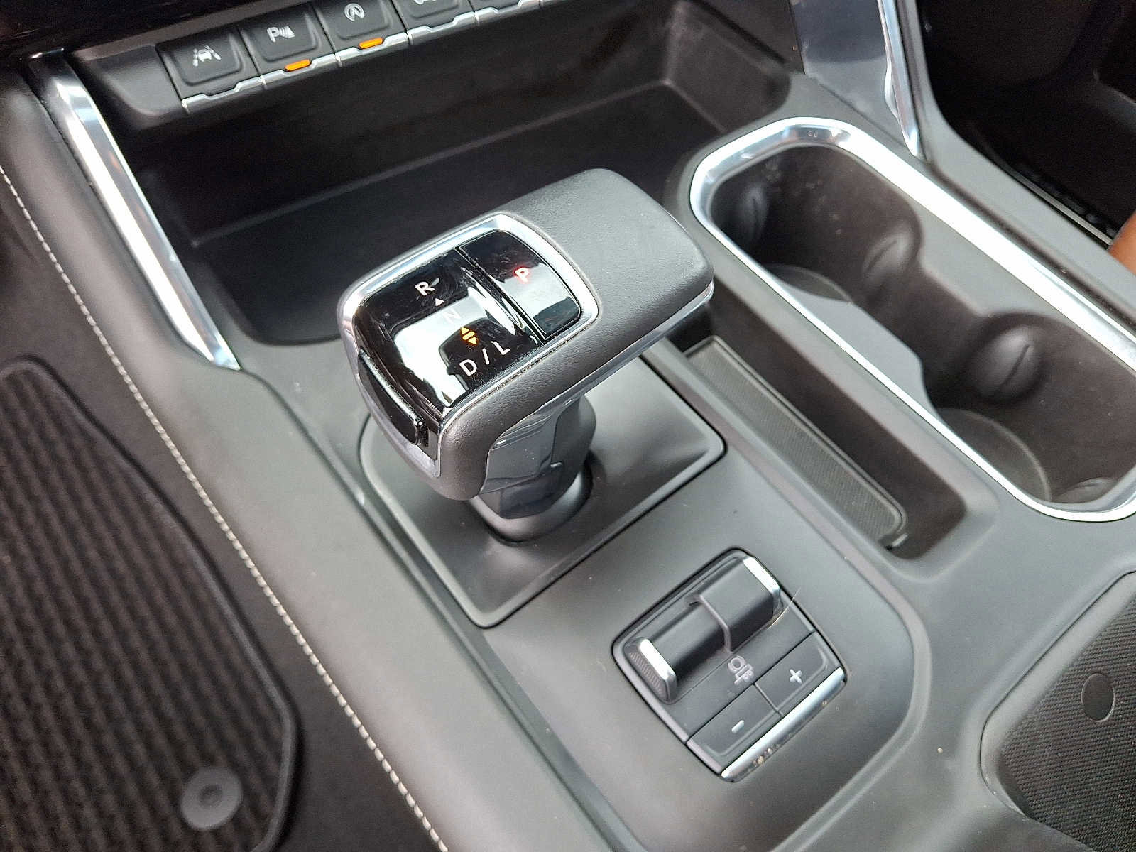 Used 2024 GMC Sierra 1500 Denali Ultimate image 17