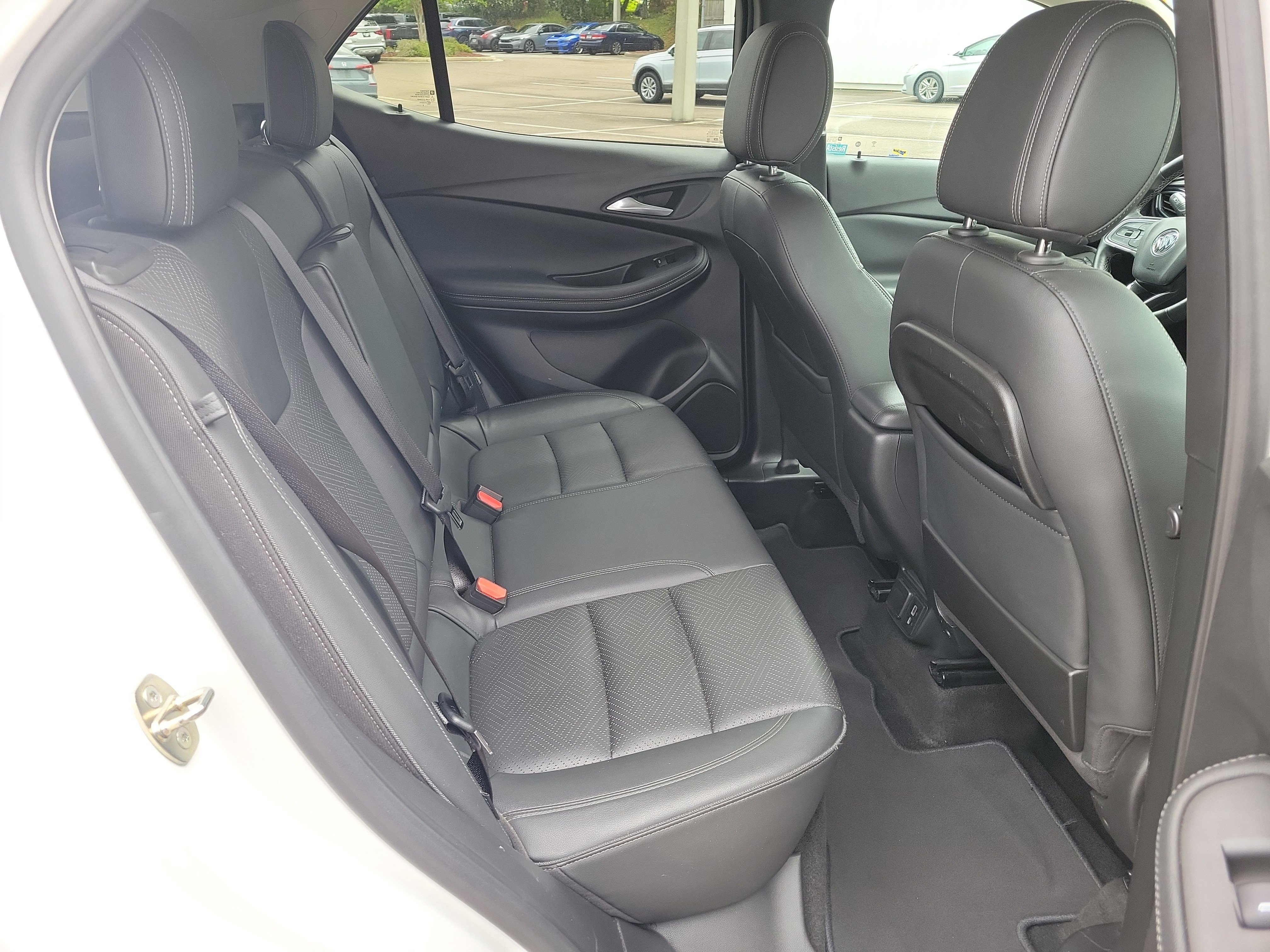 Used 2020 Buick Encore GX Essence w/ Experience Buick Package image 10