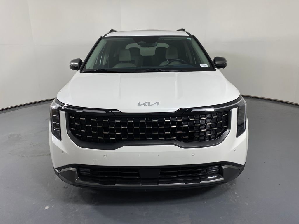 Used 2025 Kia Carnival SX Prestige image 2