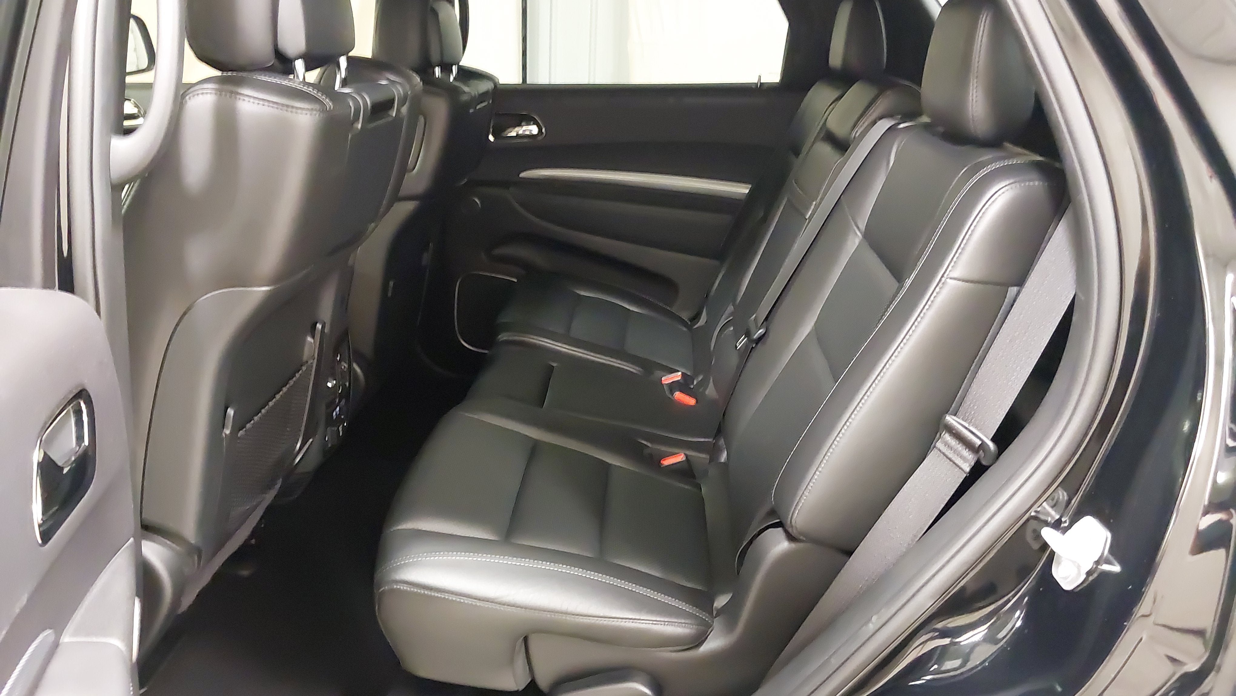 Used 2019 Dodge Durango R/T w/ Technology Group AWD/4WD image 38