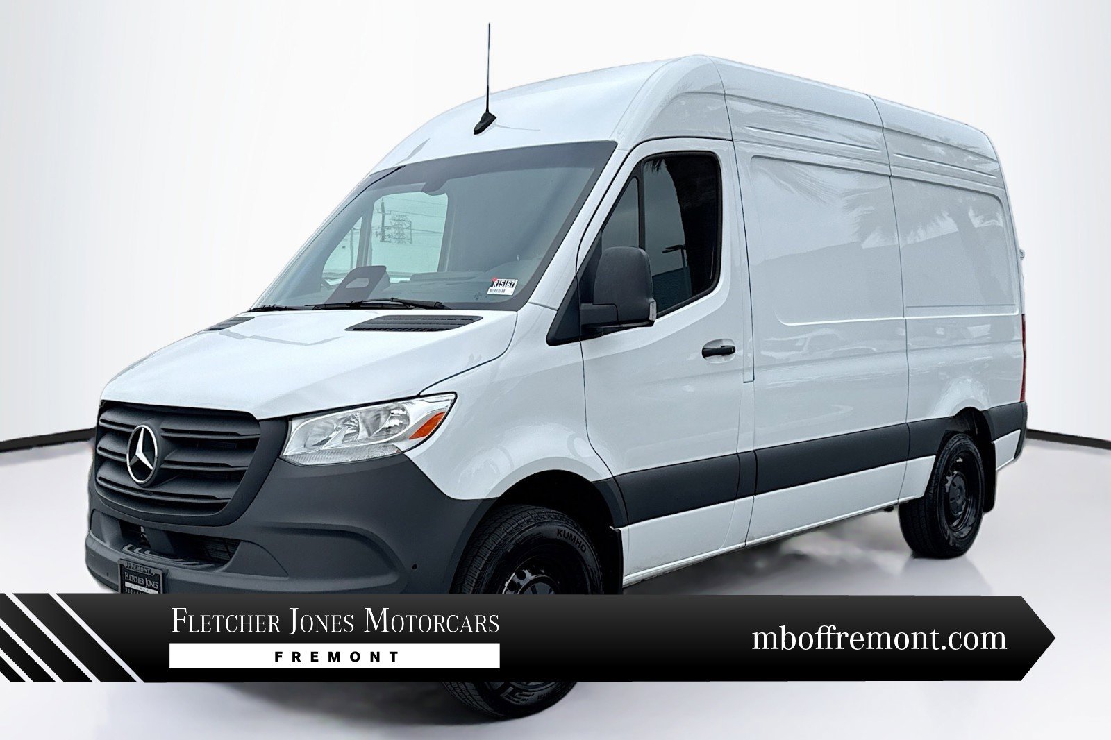 Used 2025 Mercedes-Benz Sprinter 2500 image 1