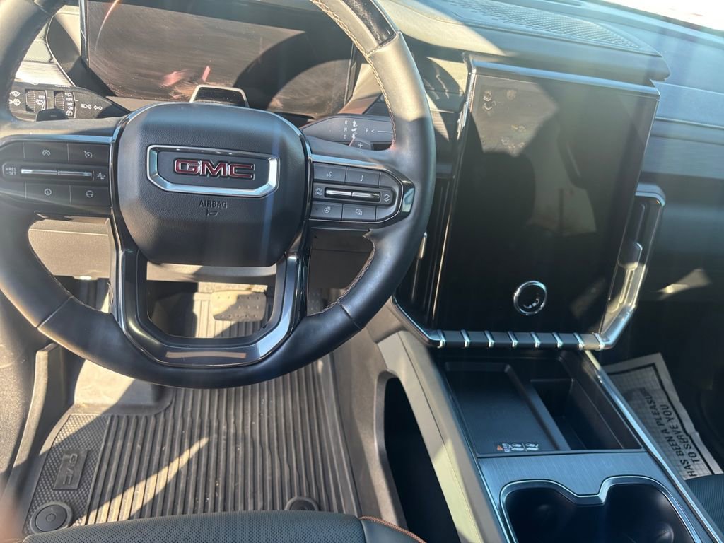 Used 2025 GMC Acadia AT4 w/ Super Cruise Package image 10