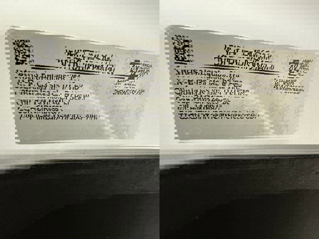 Certified 2024 Chevrolet Equinox LT w/ LPO, Floor Liner Package image 39