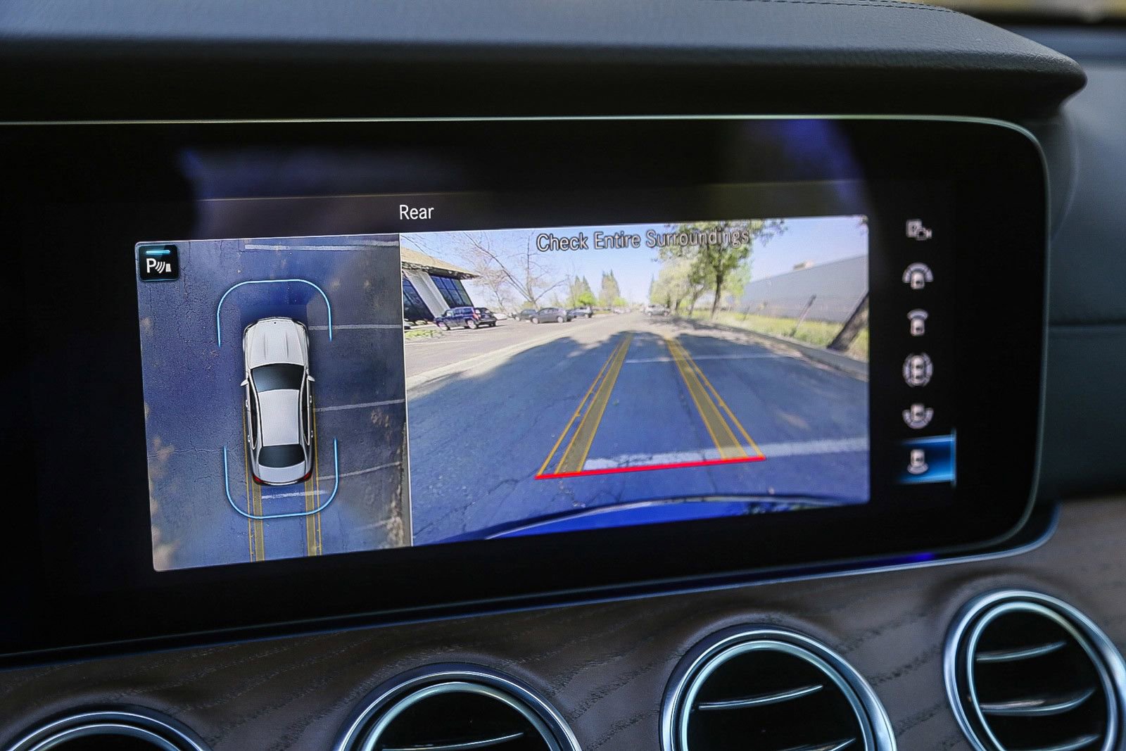 Certified 2022 Mercedes-Benz E 53 AMG 4MATIC Sedan w/ Driver Assistance Package image 22