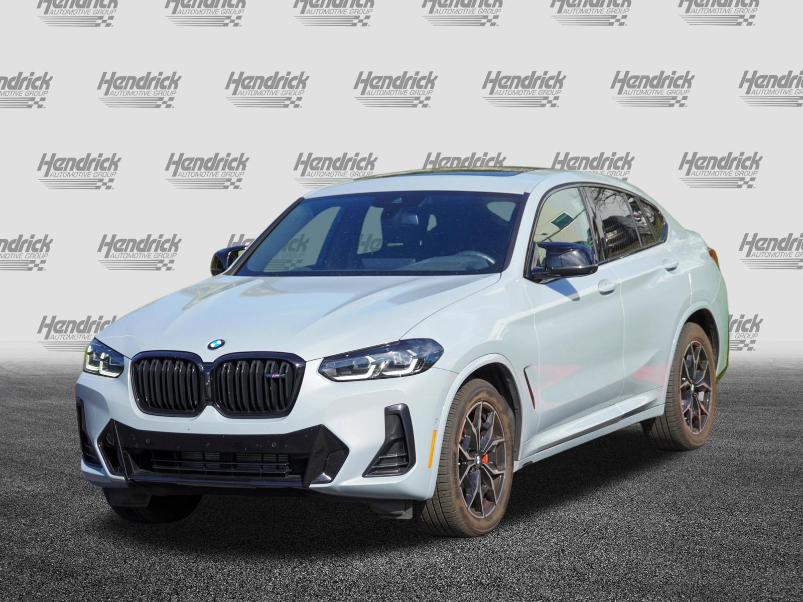 Certified 2025 BMW X4 M40i w/ Premium Package AWD/4WD image 5