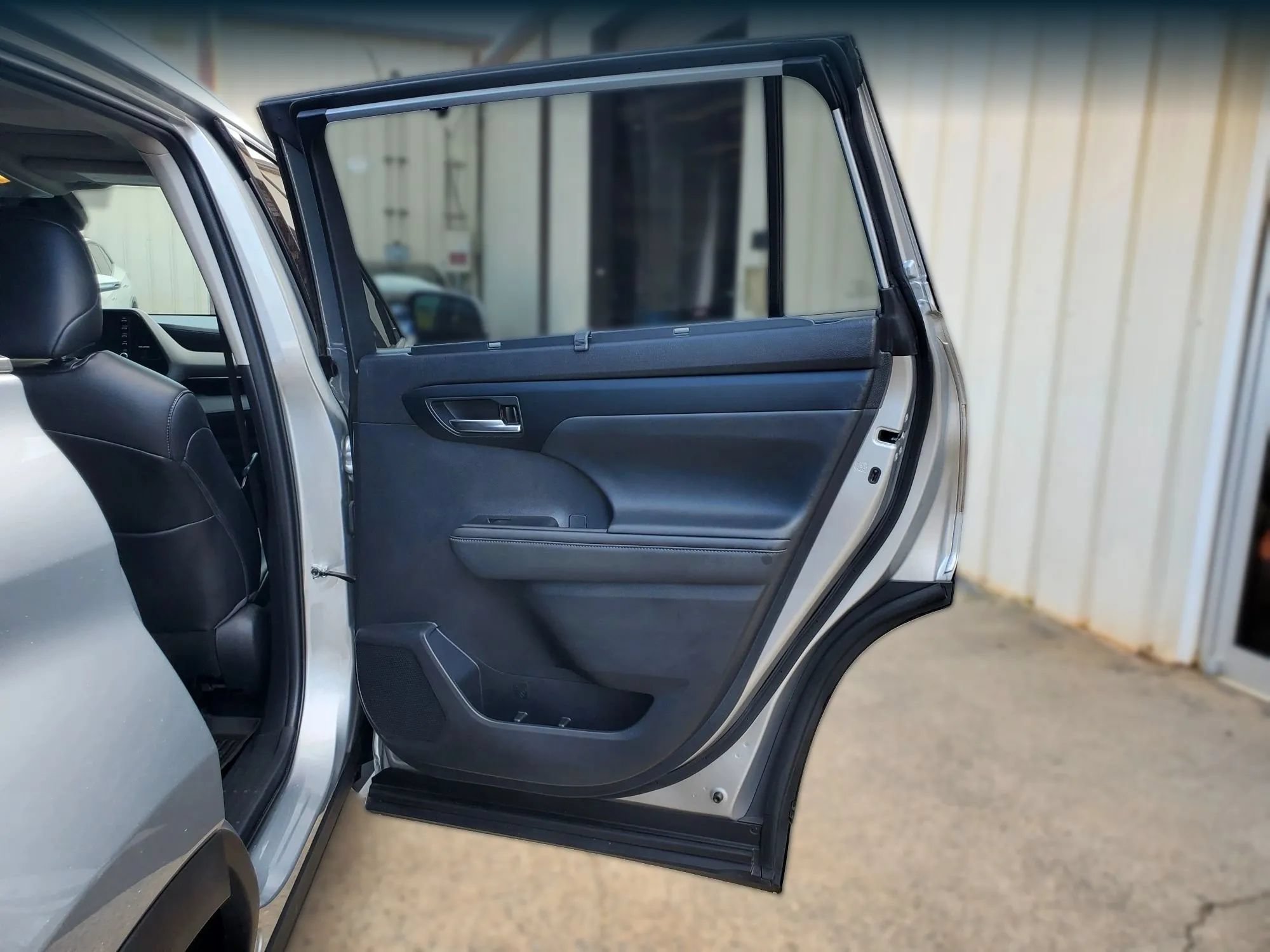 Used 2022 Toyota Highlander XLE FWD image 36