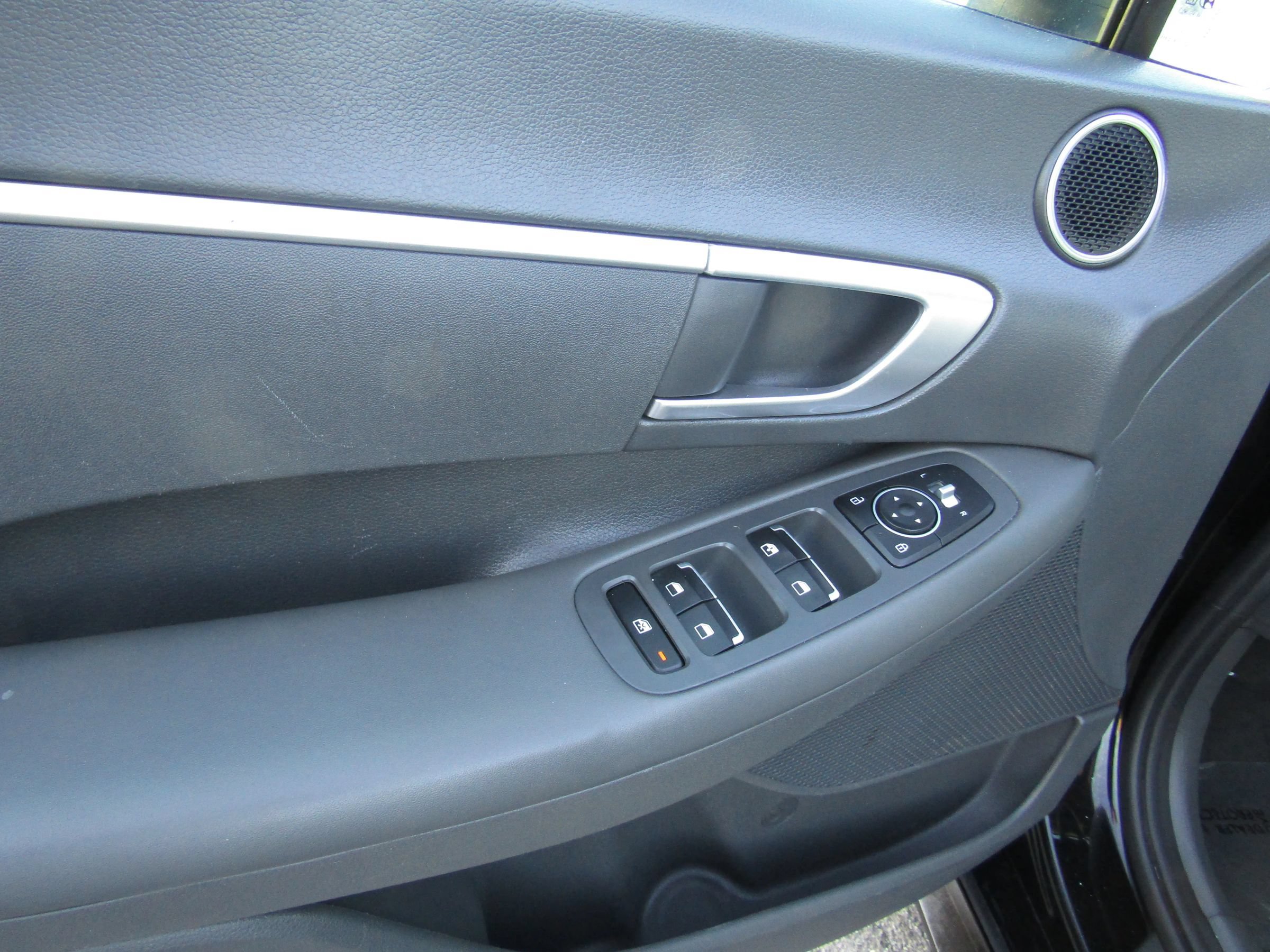 Used 2022 Hyundai Sonata SE FWD image 15