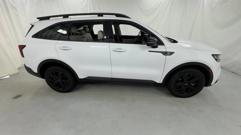Used 2022 Kia Sorento S AWD/4WD image 2