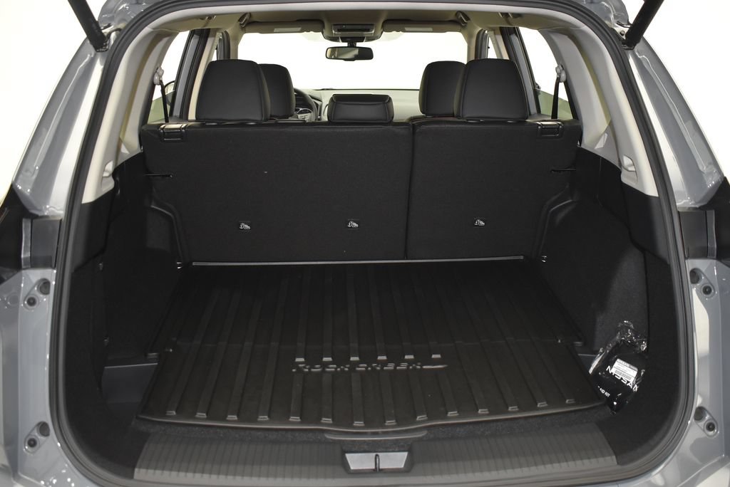 New 2026 Nissan Rogue SV w/ Rock Creek Premium Package AWD/4WD image 39
