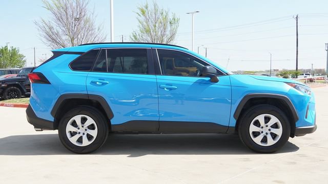 Used 2019 Toyota RAV4 LE image 10