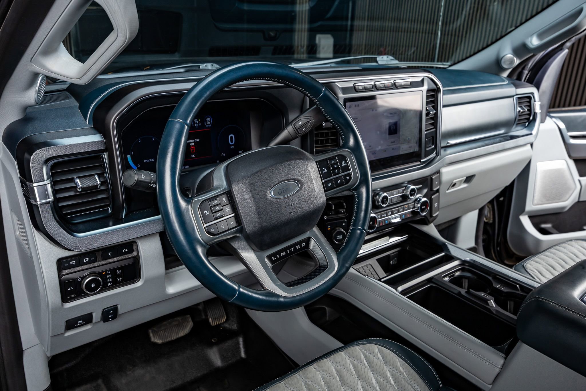 Used 2024 Ford F250 Limited image 17