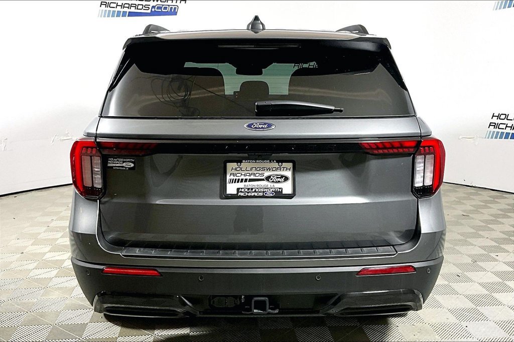 New 2026 Ford Explorer ST-Line w/ Premium Package RWD image 4