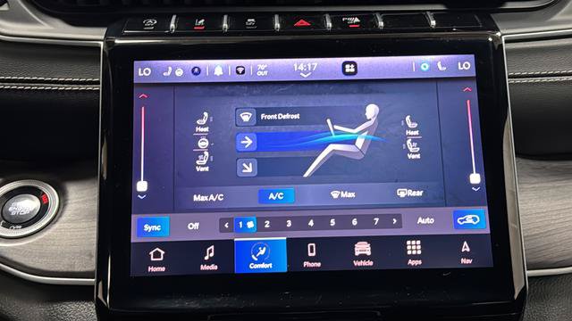 Certified 2024 Jeep Grand Cherokee Limited w/ Luxury Tech Group II AWD/4WD image 18