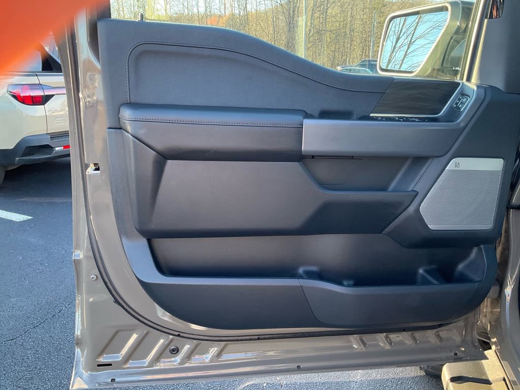 New 2025 Ford F150 Lariat w/ Equipment Group 502A High image 17