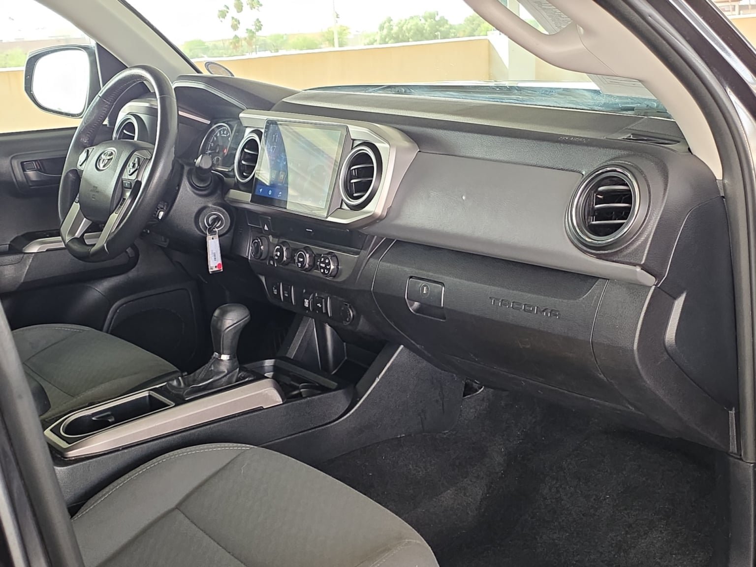 Used 2020 Toyota Tacoma SR5 w/ Technology Package AWD/4WD image 26