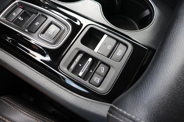Used 2025 Honda Pilot EX-L image 22