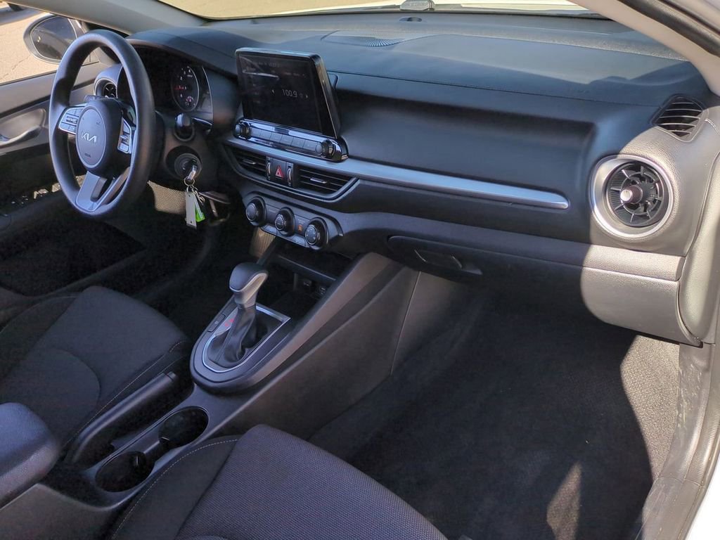 Used 2024 Kia Forte LXS w/ LXS Technology Package image 27