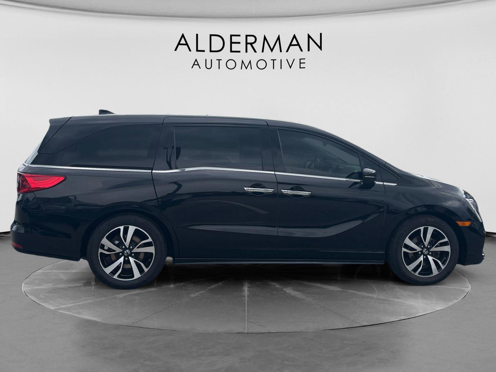 Used 2019 Honda Odyssey Elite image 6