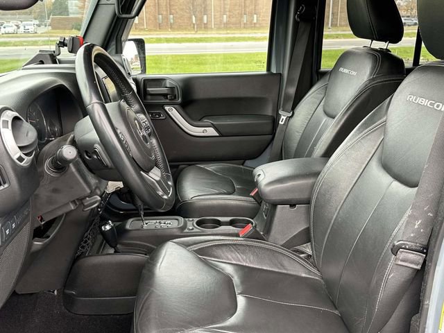 Used 2014 Jeep Wrangler Unlimited Rubicon w/ Connectivity Group image 8