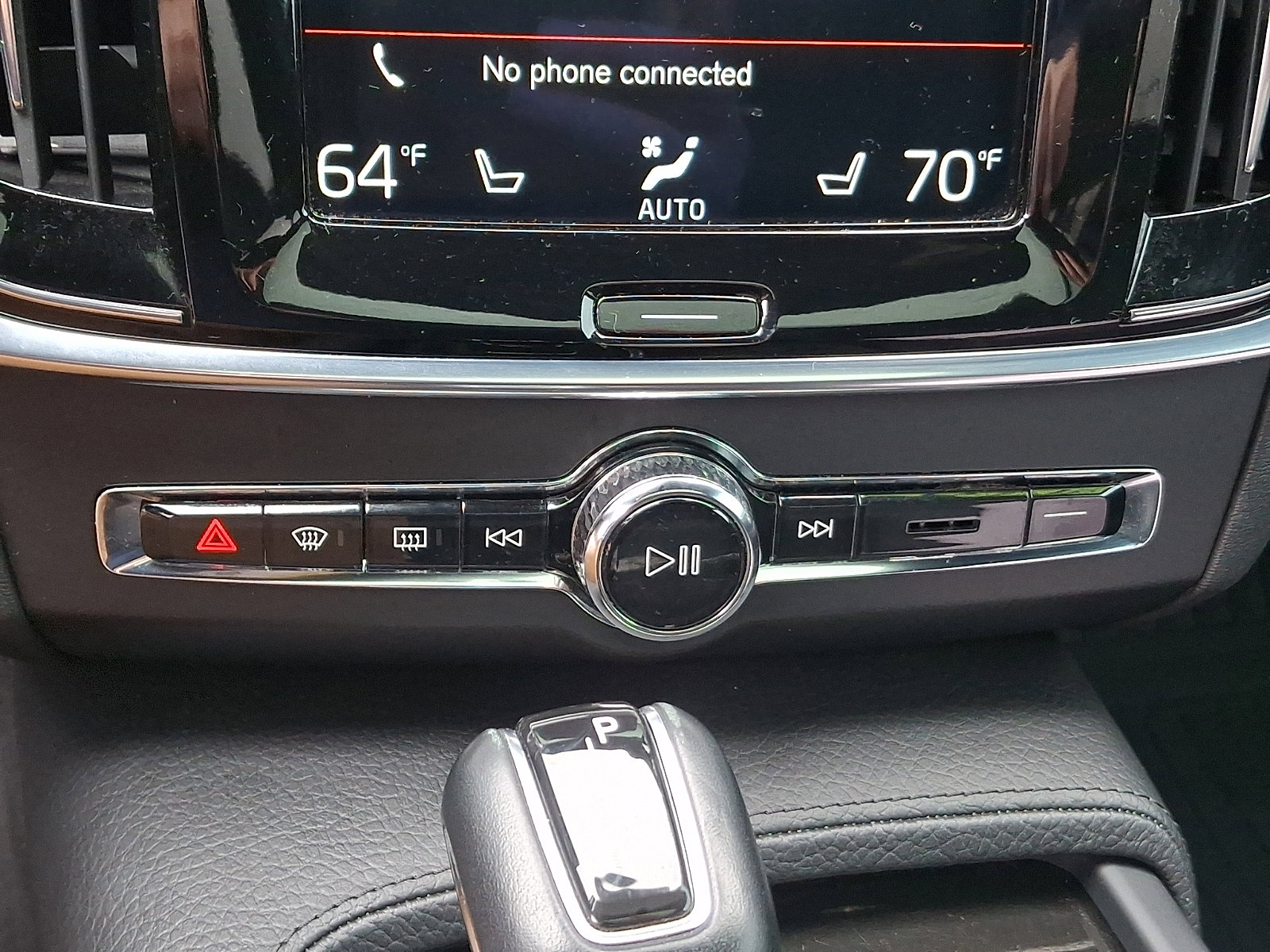 Used 2018 Volvo S90 T5 Momentum w/ Convenience Package image 16