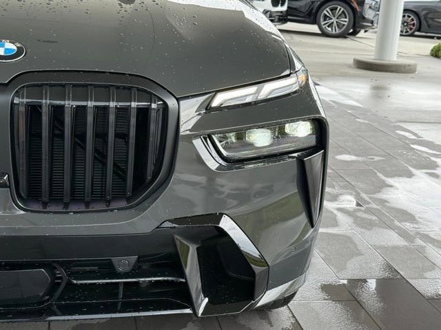 Used 2026 BMW X7 xDrive40i w/ M Sport Package image 5