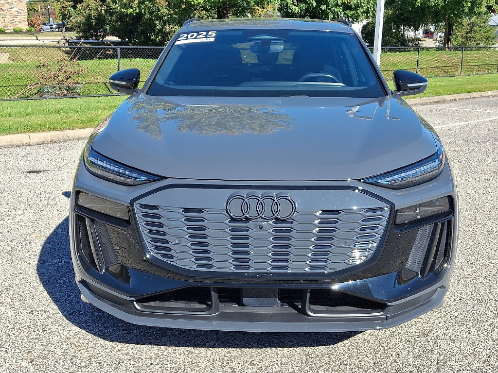 Certified 2025 Audi SQ6 e-tron Prestige AWD/4WD image 2