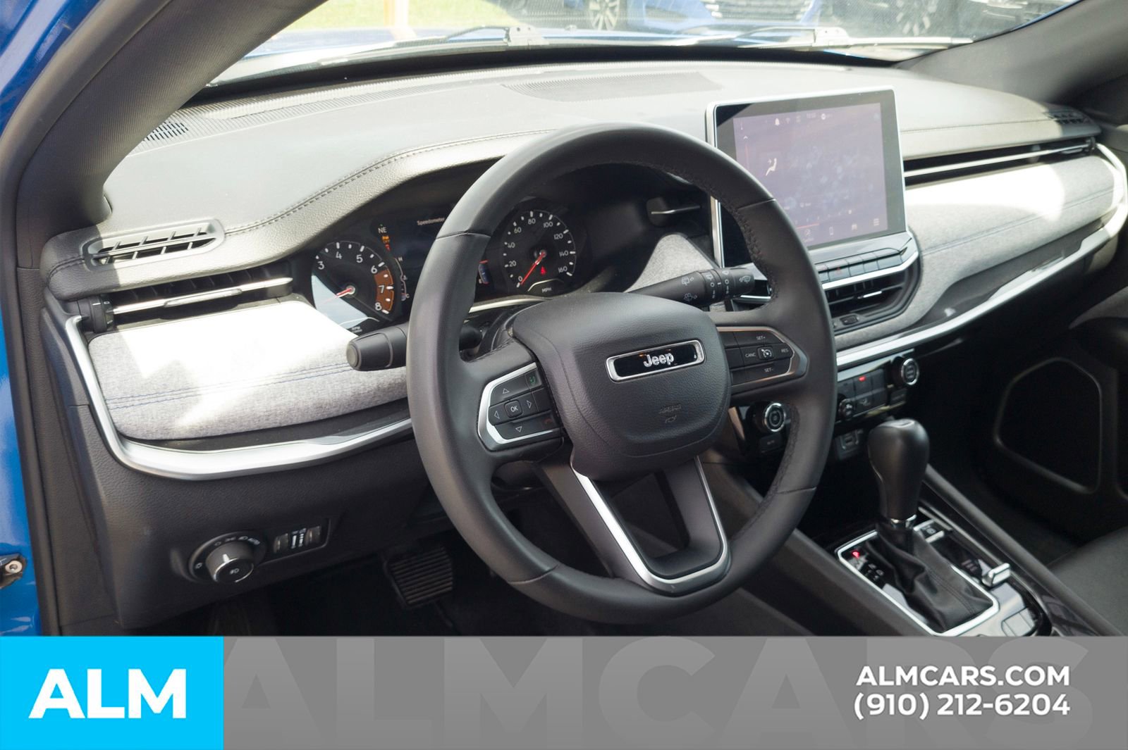 Used 2024 Jeep Compass Latitude AWD/4WD image 15