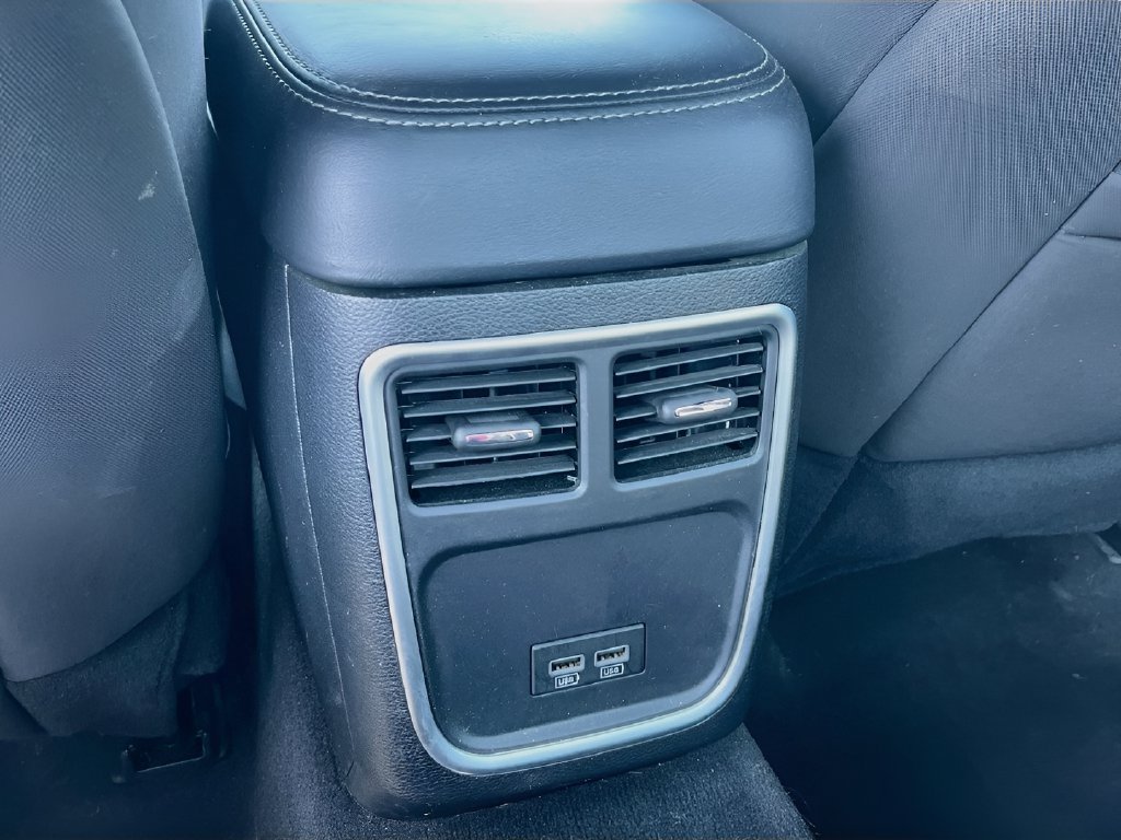 Used 2023 Dodge Charger SXT RWD image 24