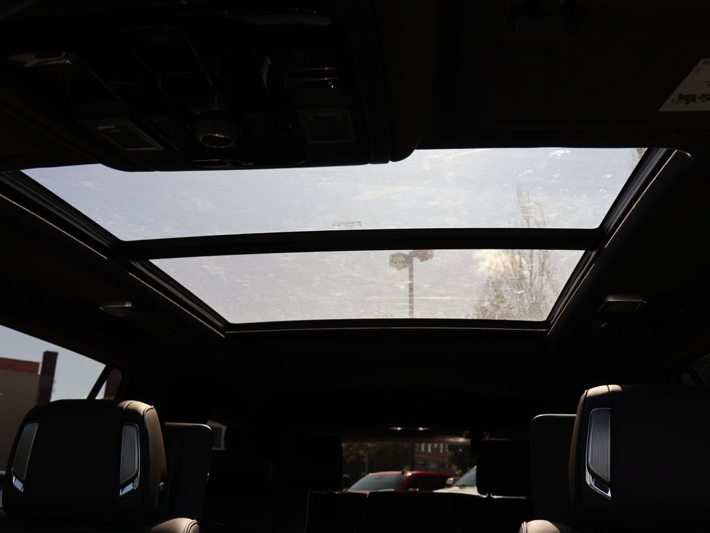 Certified 2025 Cadillac Escalade V AWD/4WD image 37